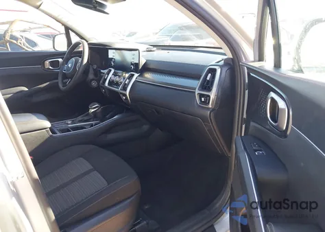 2021 Kia Sorento Lx z USA, uszkodzony, nr VIN 5XYRG4LC8MG032002